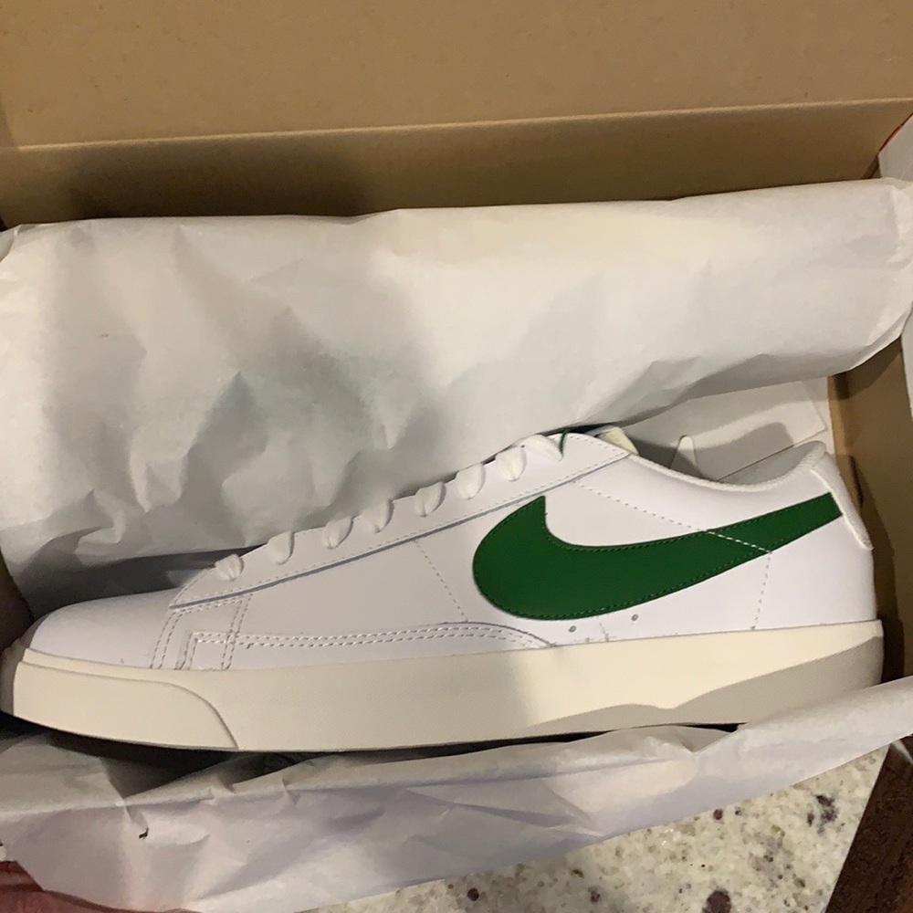 Nike shoes NWT 10.5